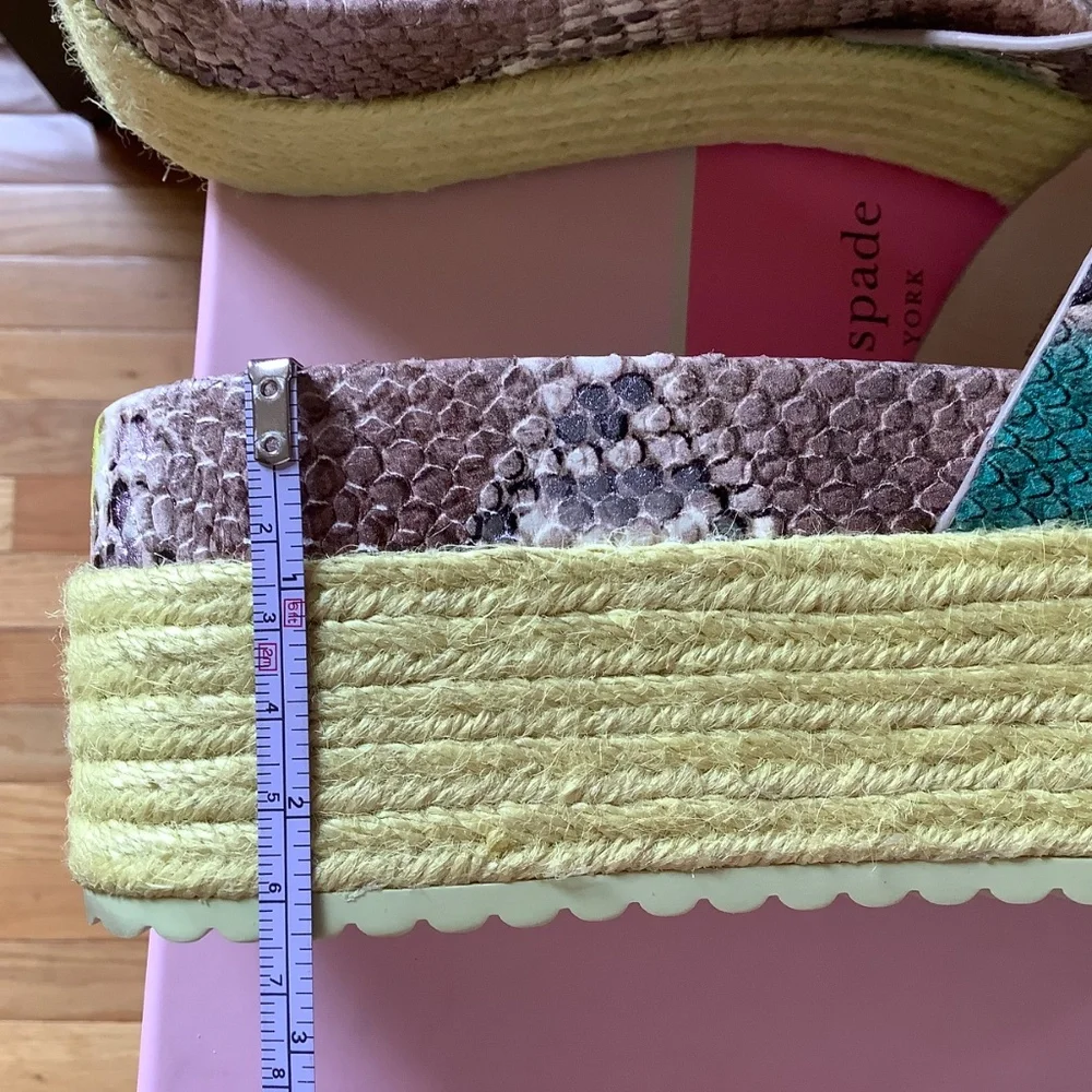 Kate Spade Zia Platform Croc Embossed Leather Slide Sandals Lemon SZ 9